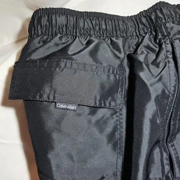 Shark Calvin Klein Swim Shorts Mens XL Mesh Lined Drawstring Trunks Pockets - Picture 2 of 5